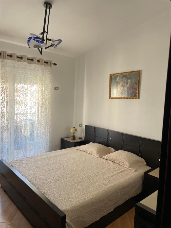 Ferienwohnung Seaview Golden Penthouse Sarandë Exterior foto