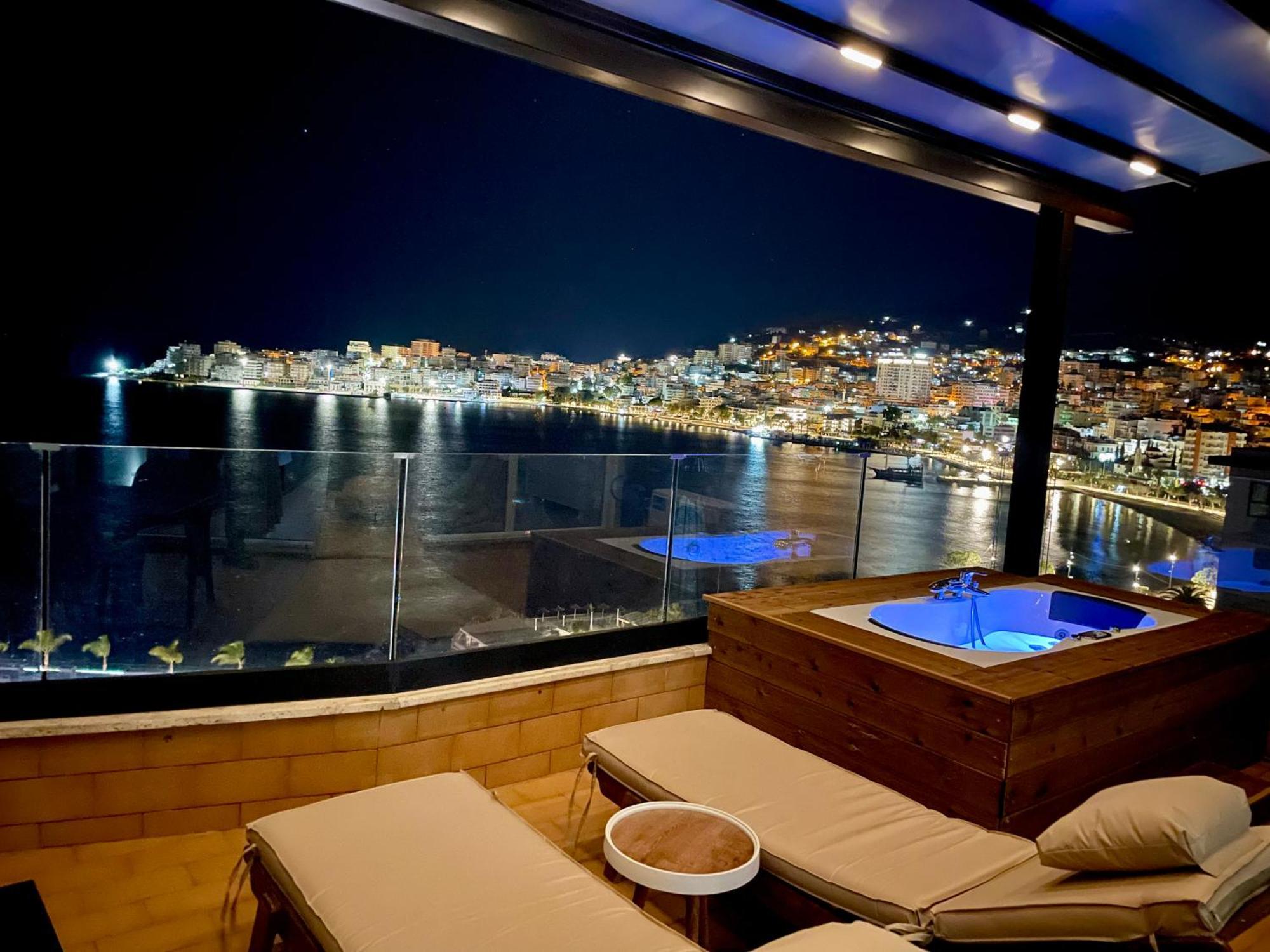 Ferienwohnung Seaview Golden Penthouse Sarandë Exterior foto