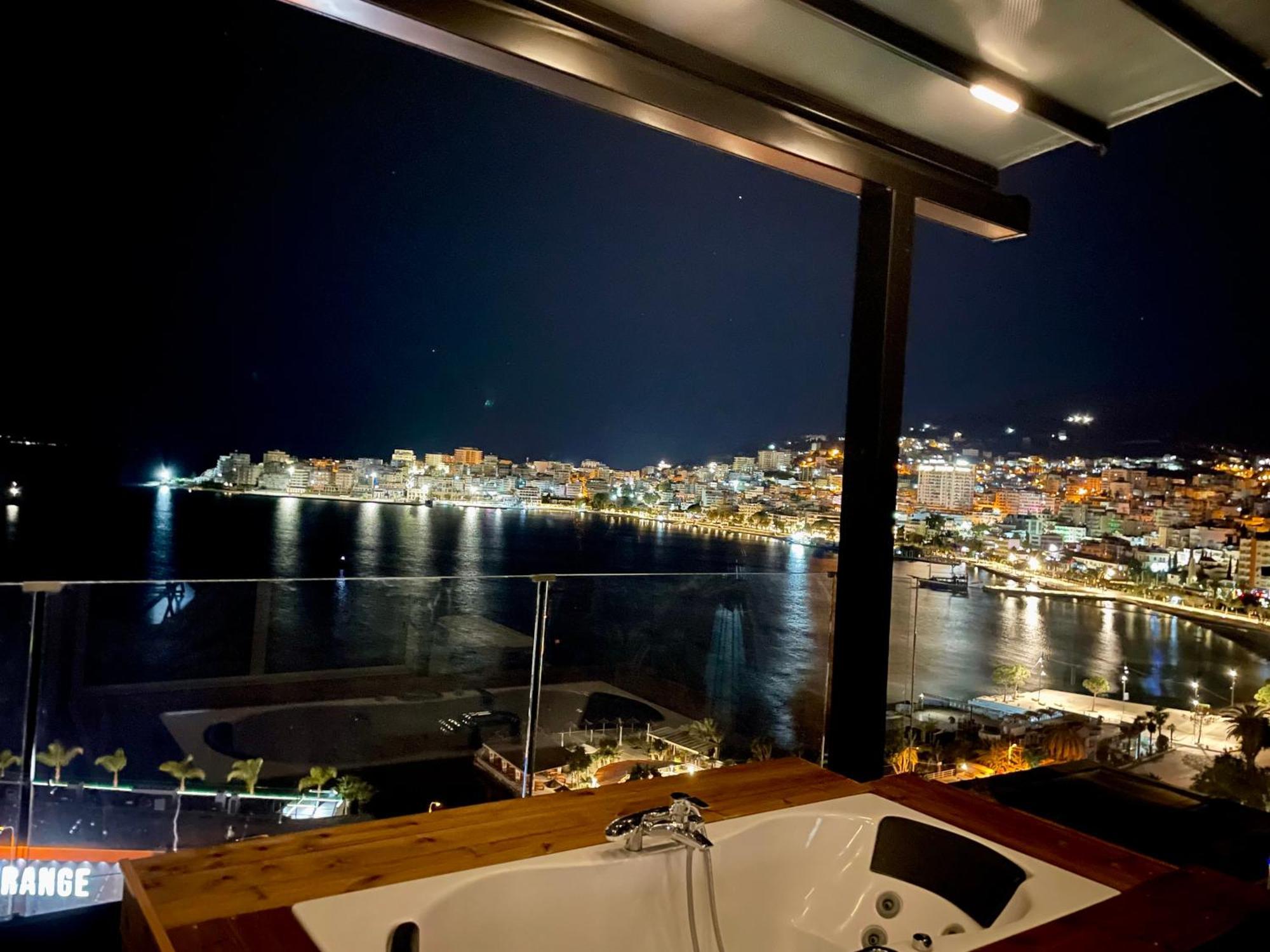 Ferienwohnung Seaview Golden Penthouse Sarandë Exterior foto